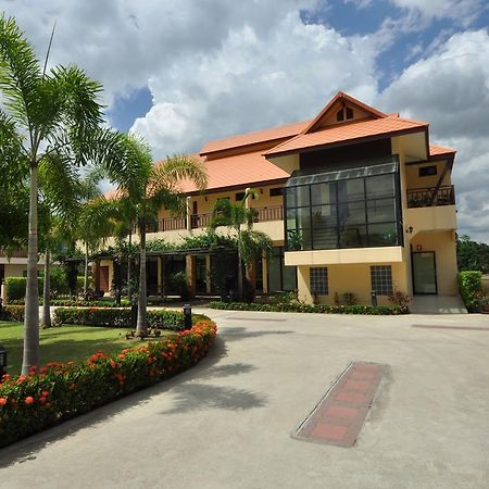 Maeklong Marina Resort Ratchaburi Exterior foto