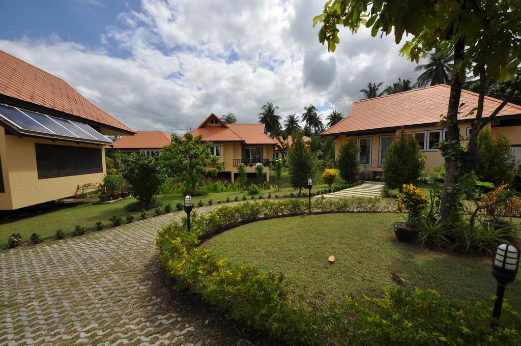 Maeklong Marina Resort Ratchaburi Exterior foto