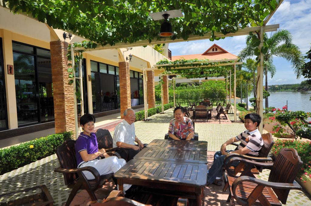 Maeklong Marina Resort Ratchaburi Exterior foto