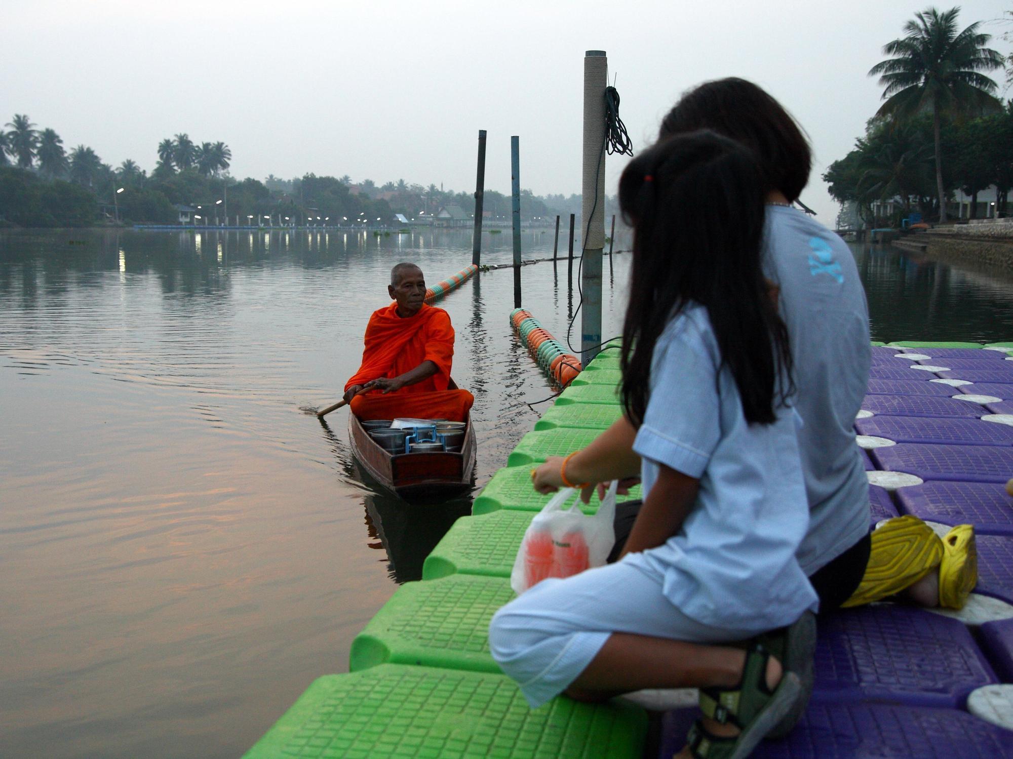 Maeklong Marina Resort Ratchaburi Exterior foto